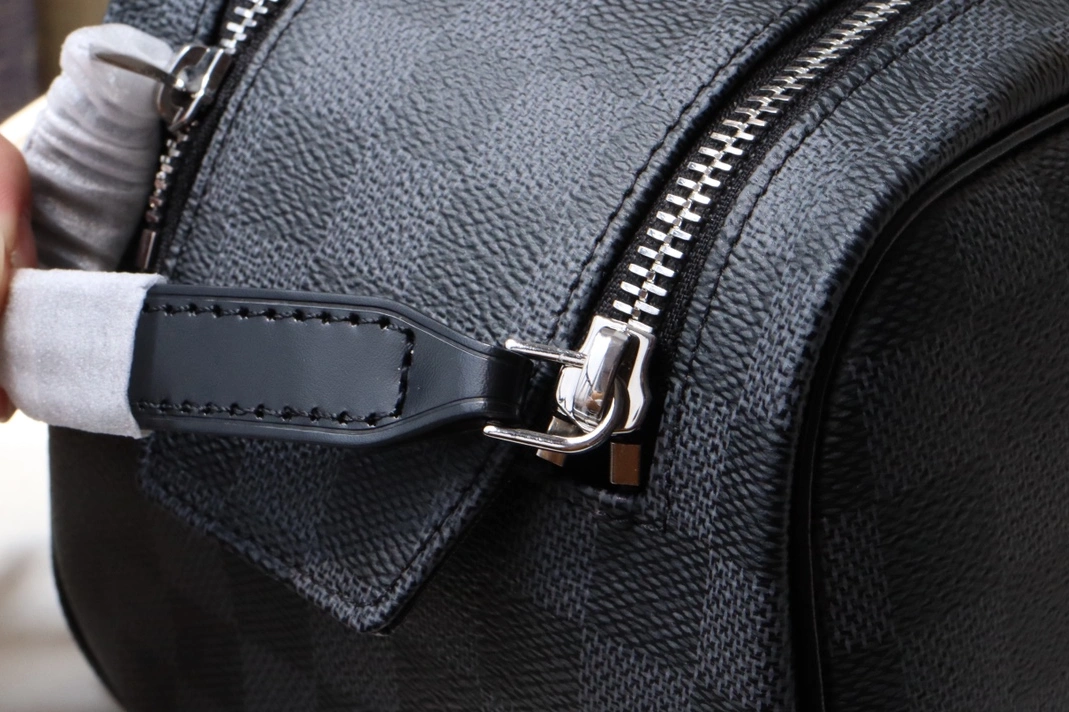 Louis Vuitton AAA Quality Handbags For Women Practical 112 - Image 6