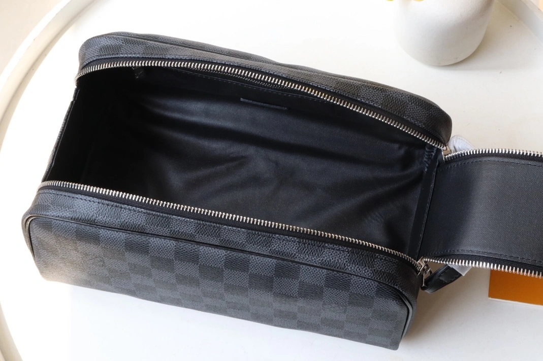 Louis Vuitton AAA Quality Handbags For Women Practical 112 - Image 7