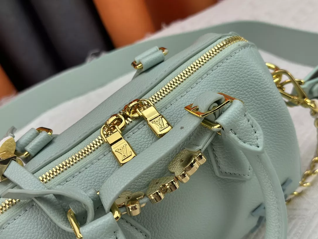 Louis Vuitton AAA Quality Handbags For Women WellDesigned 8855 - Image 6