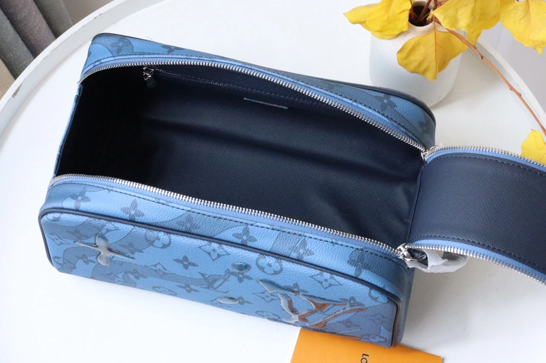 Louis Vuitton AAA Quality Handbags For Women WellDesigned 9768 - Image 7