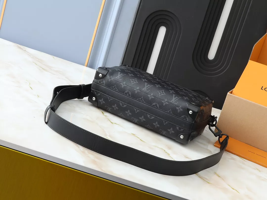 Louis Vuitton AAA Quality Messenger Bags For Unisex EasyMatch 4490 - Image 4