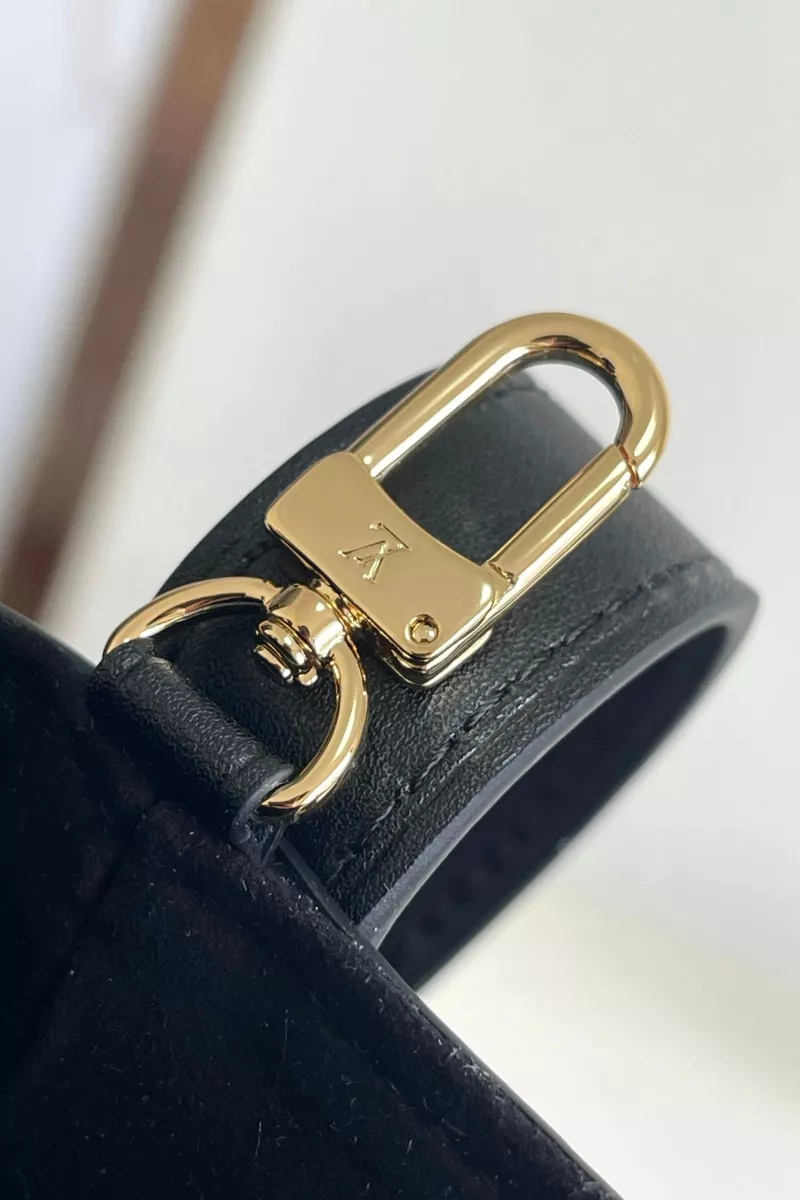 Louis Vuitton AAA Quality Messenger Bags For Women Compact 1145 - Image 7