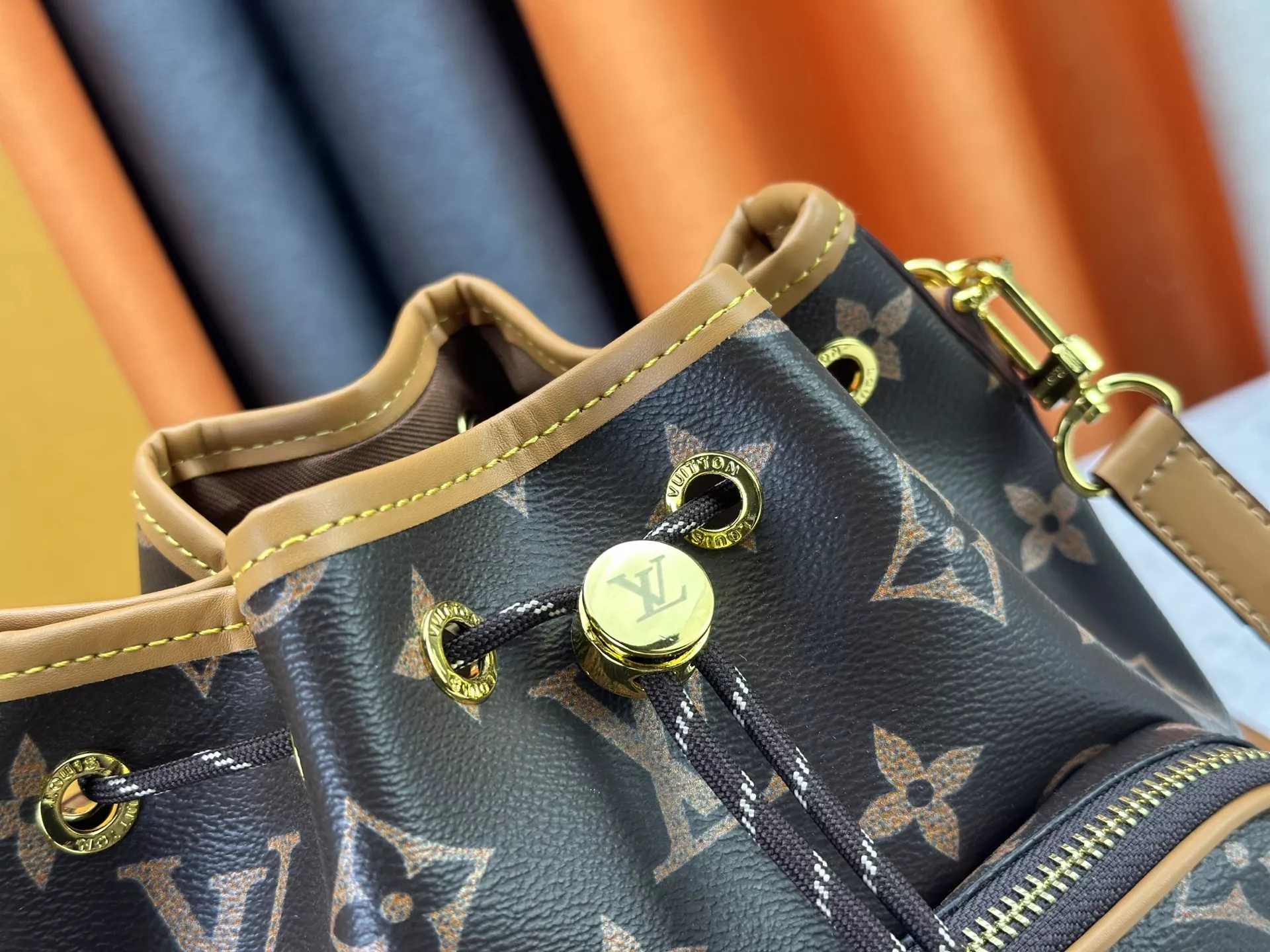 Louis Vuitton AAA Quality Messenger Bags For Women Minimalist 1092 - Image 6