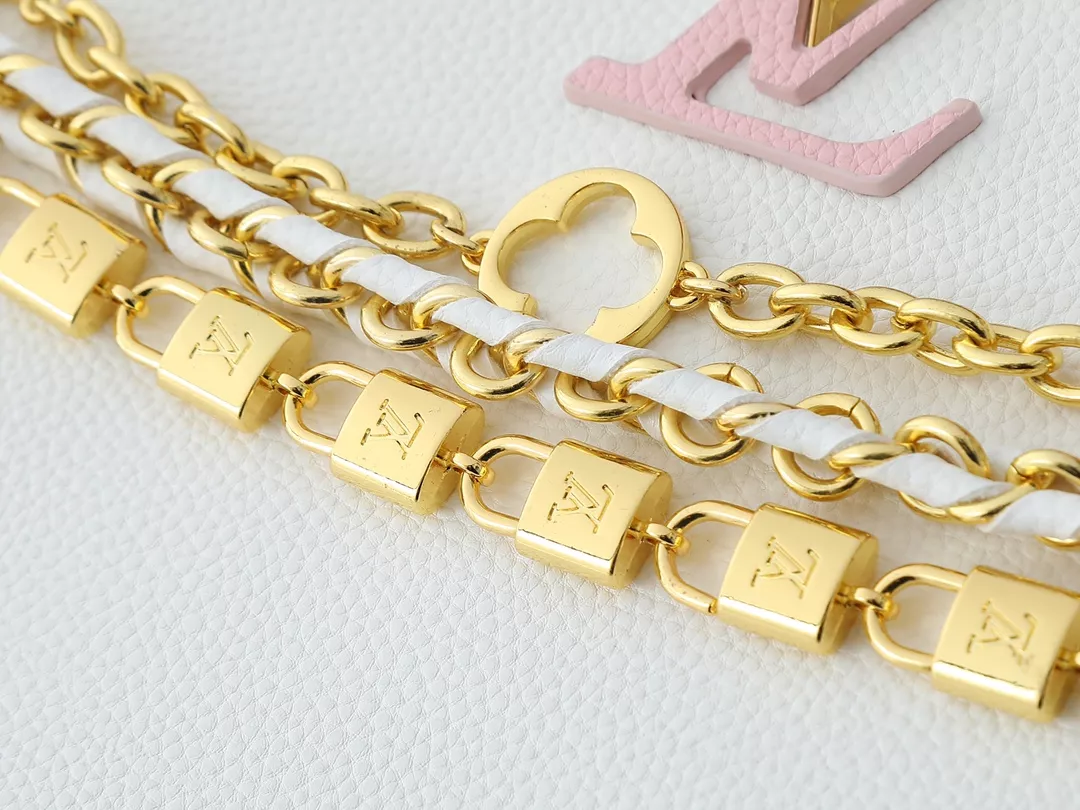 Louis Vuitton AAA Quality Messenger Bags For Women Minimalist 5714 - Image 6