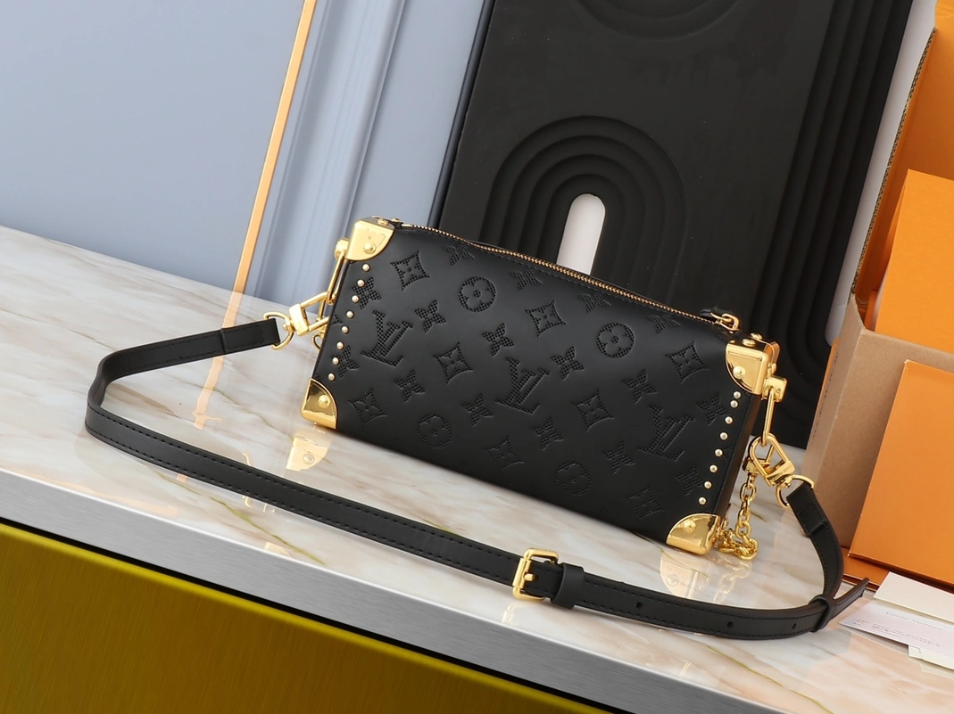 Louis Vuitton AAA Quality Messenger Bags For Women NewStyle 1475