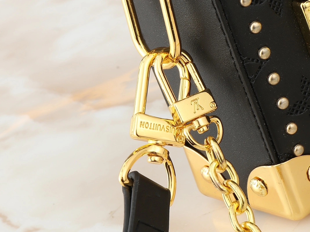 Louis Vuitton AAA Quality Messenger Bags For Women NewStyle 1475 - Image 7