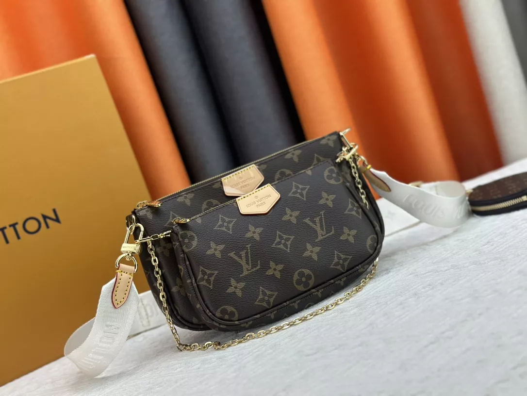 Louis Vuitton AAA Quality Messenger Bags For Women Popular 9376