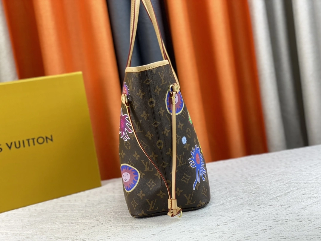 Louis Vuitton AAA Quality Shoulder Bags For Unisex Trendsetting 581 - Image 3