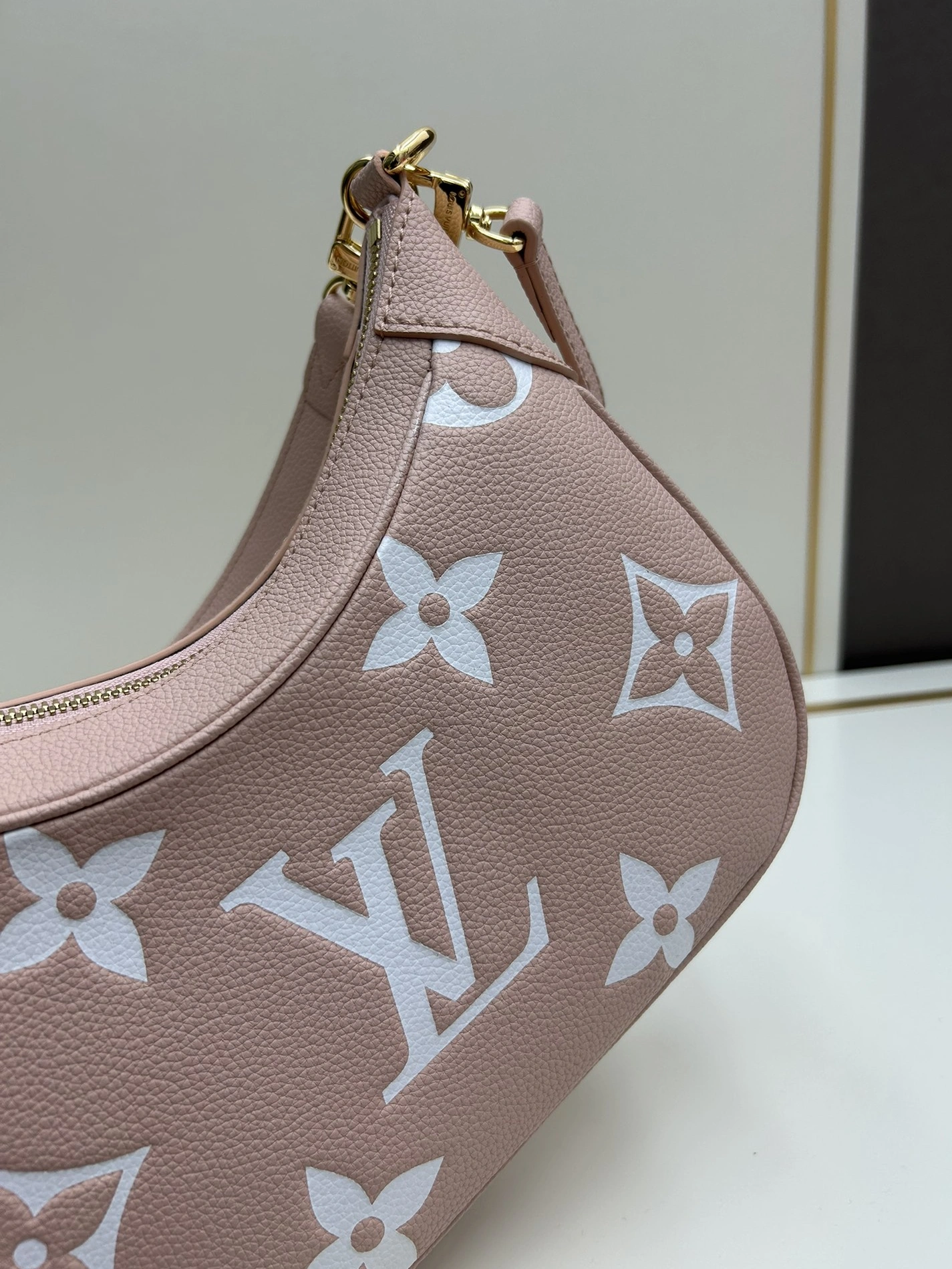 Louis Vuitton AAA Quality Shoulder Bags For Women Comfortable 2637 - Image 6