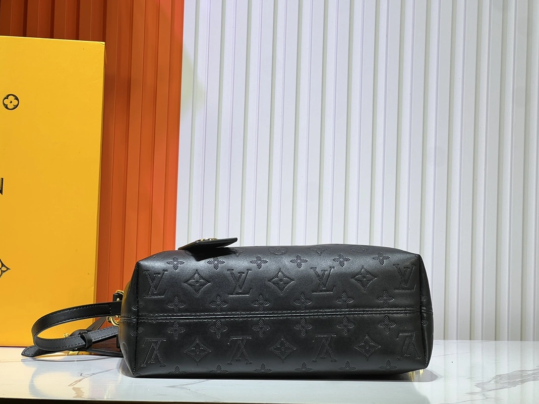 Louis Vuitton AAA Quality Shoulder Bags For Women Comfortable 7444 - Image 6