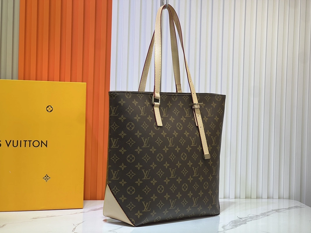 Louis Vuitton AAA Quality Shoulder Bags For Women GoodFit 3396