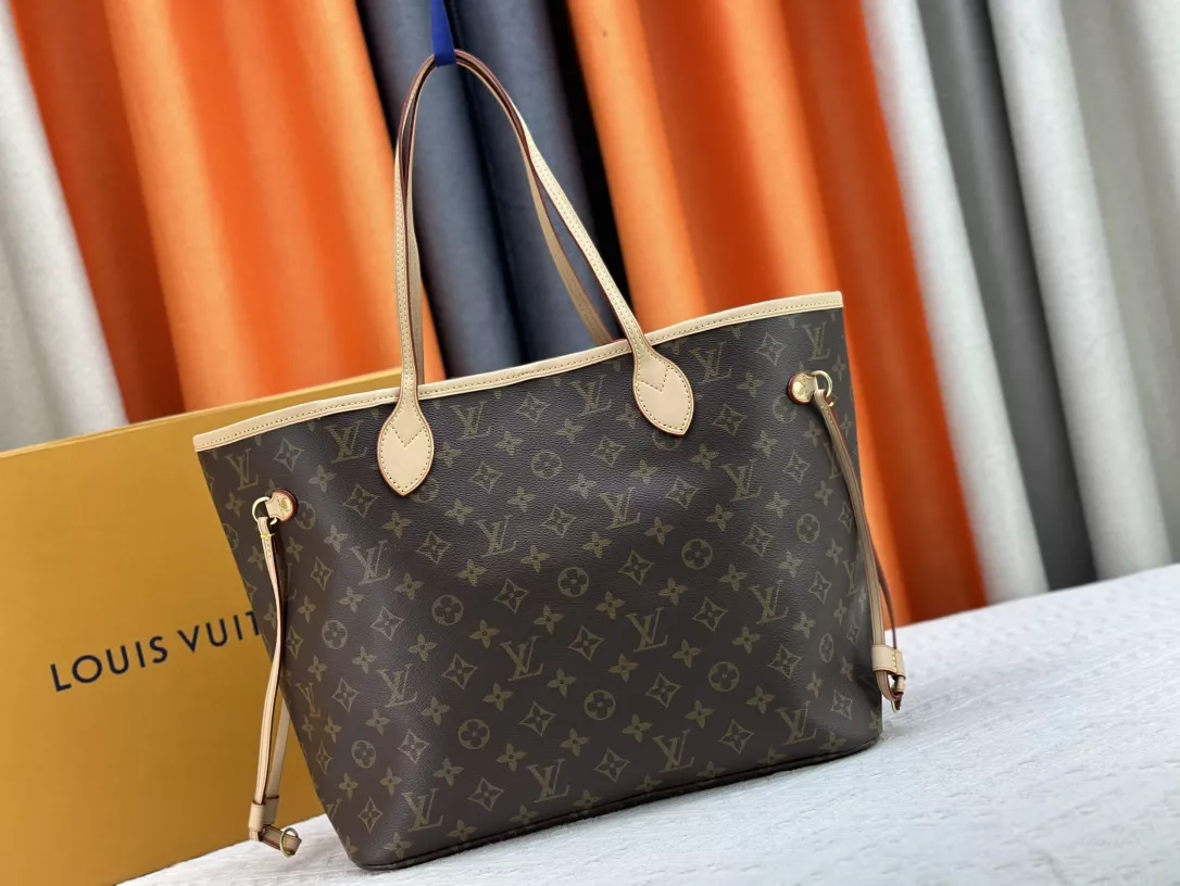 Louis Vuitton AAA Quality Shoulder Bags For Women Lightweight 2660 - Image 4