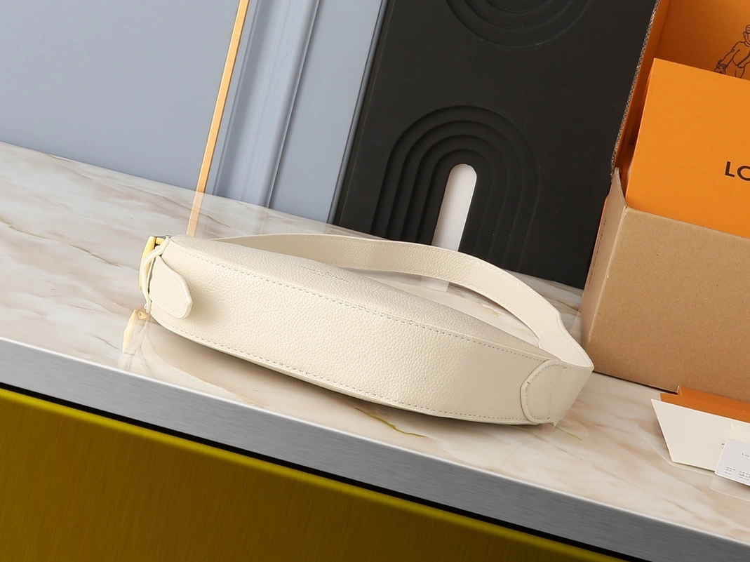 Louis Vuitton AAA Quality Shoulder Bags For Women Reliable 7085 - Image 3