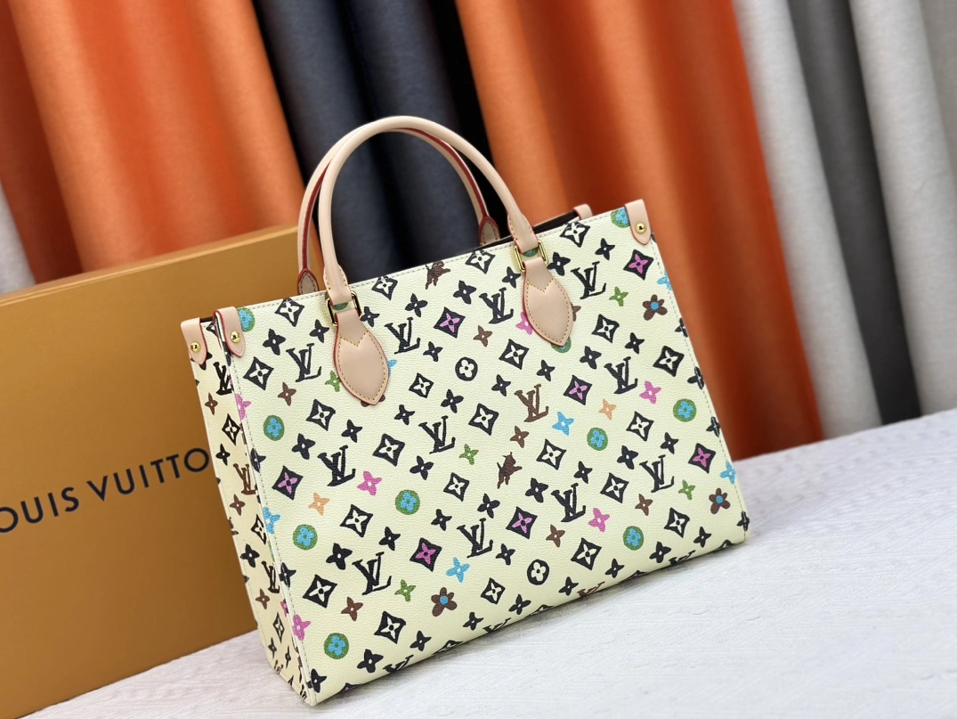 Louis Vuitton AAA Quality Tote-Handbags For Women Sleek 3563