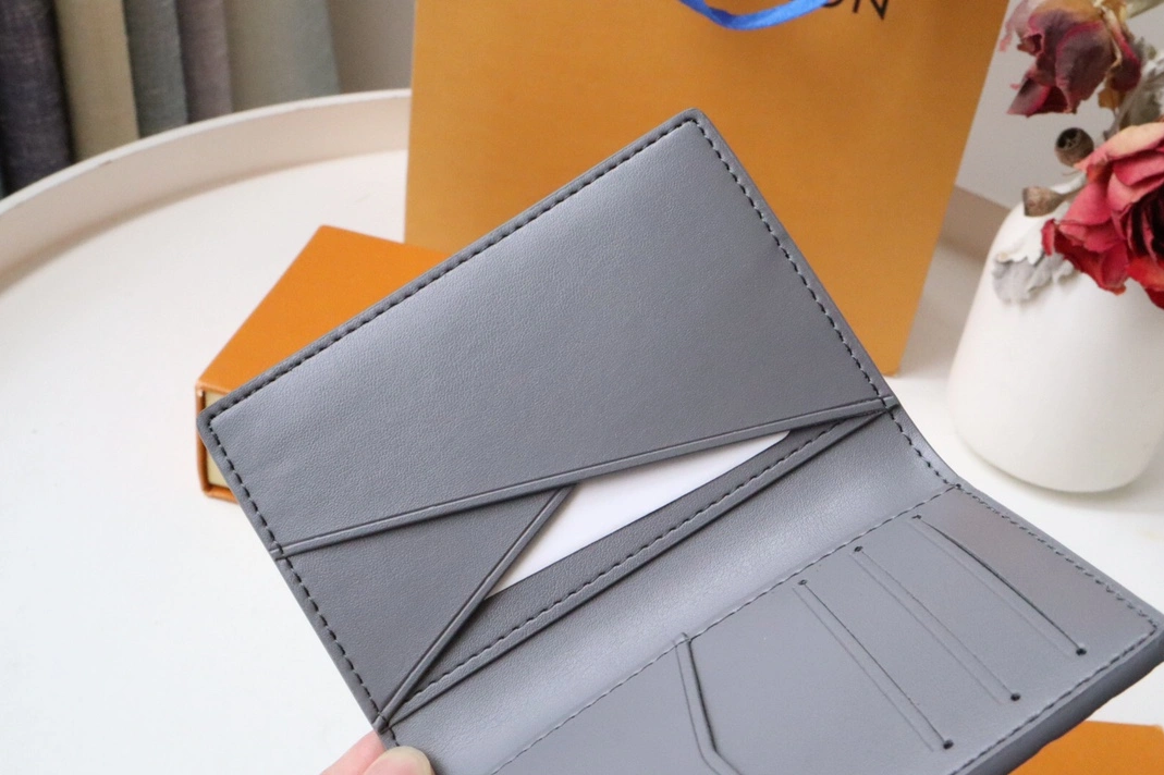 Louis Vuitton AAA Quality Wallets Breathable 6252 - Image 5