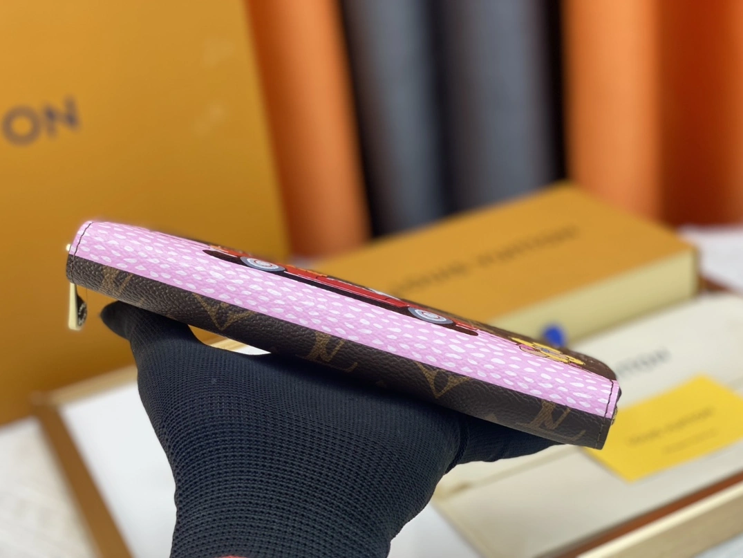 Louis Vuitton AAA Quality Wallets Comfortable 3593 - Image 5