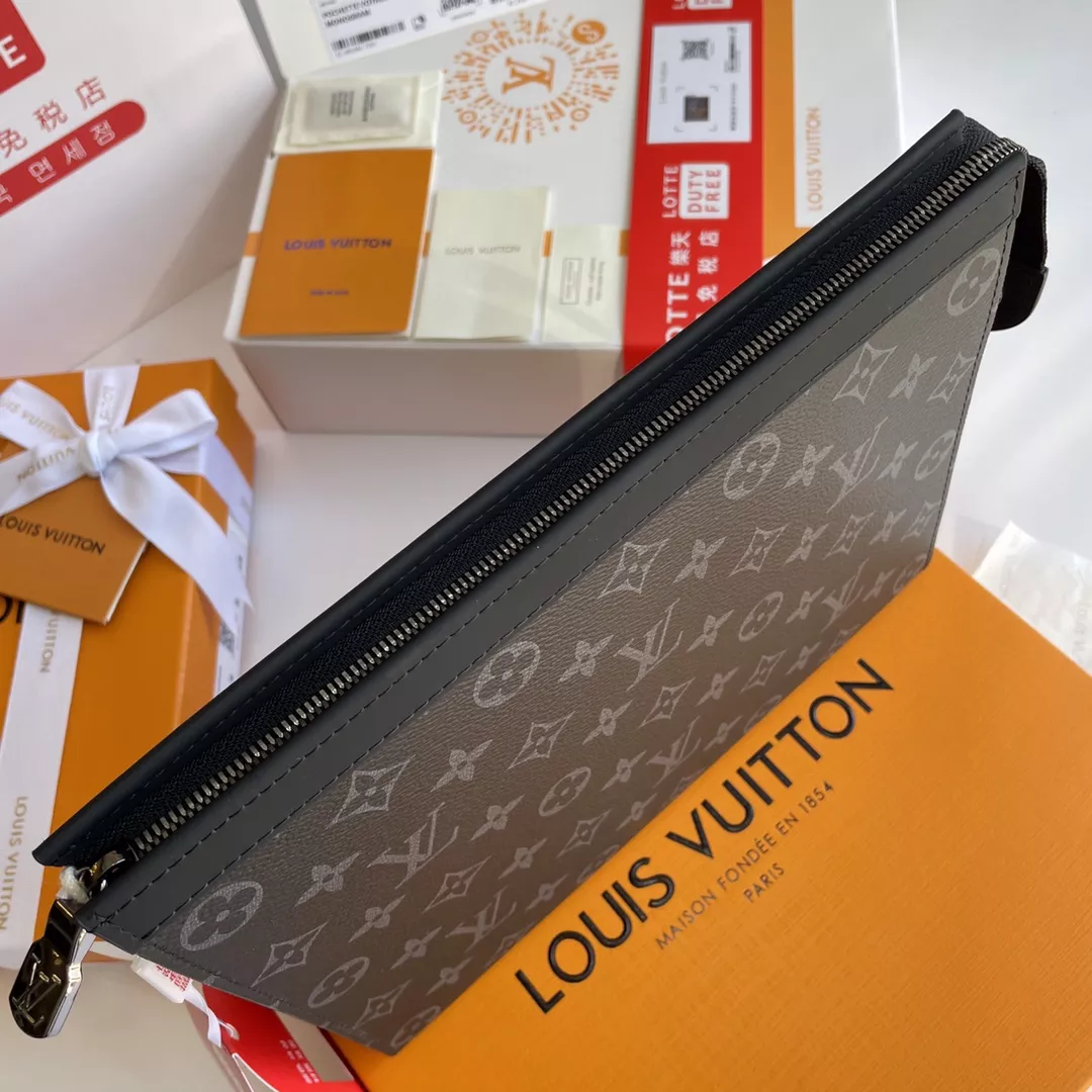 Louis Vuitton AAA Quality Wallets EyeCatching 9192 - Image 5