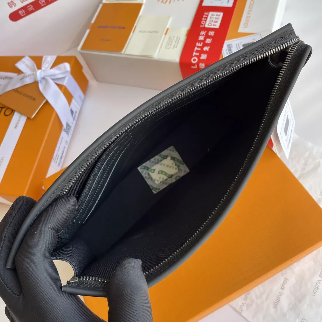 Louis Vuitton AAA Quality Wallets EyeCatching 9192 - Image 8