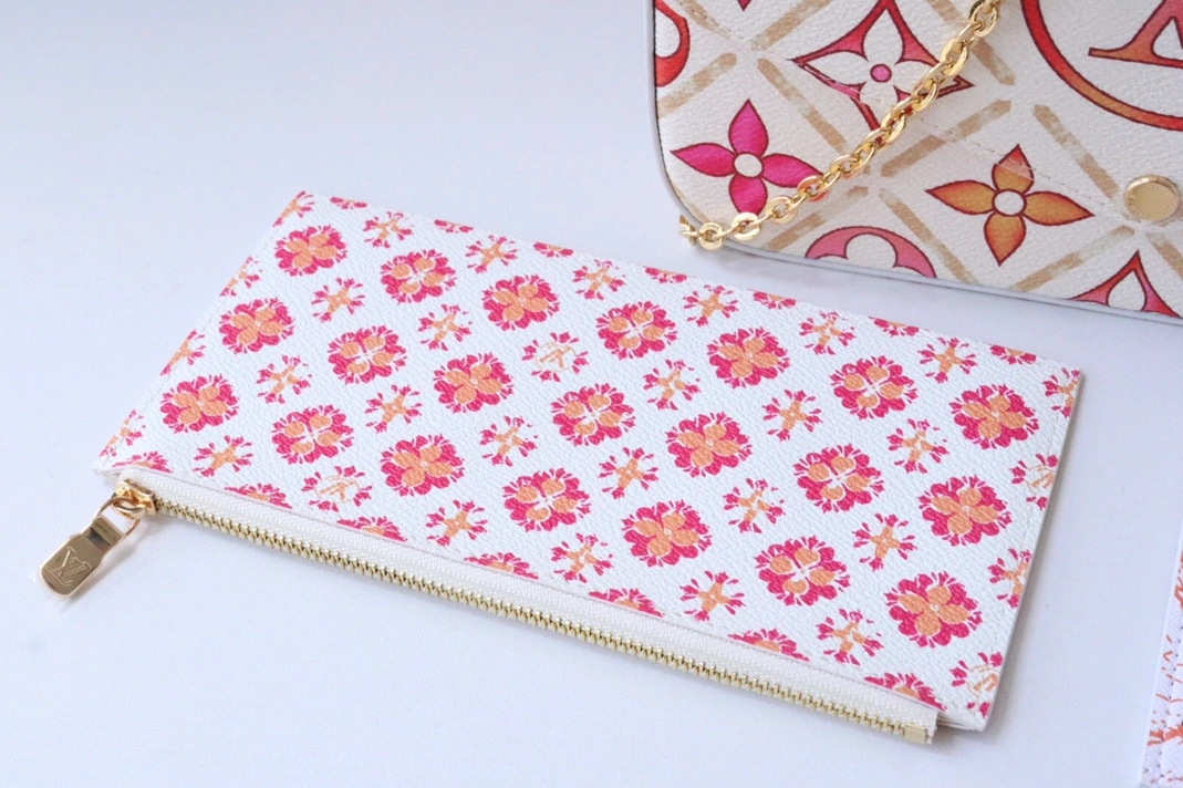 Louis Vuitton AAA Quality Wallets For Women Breathable 447