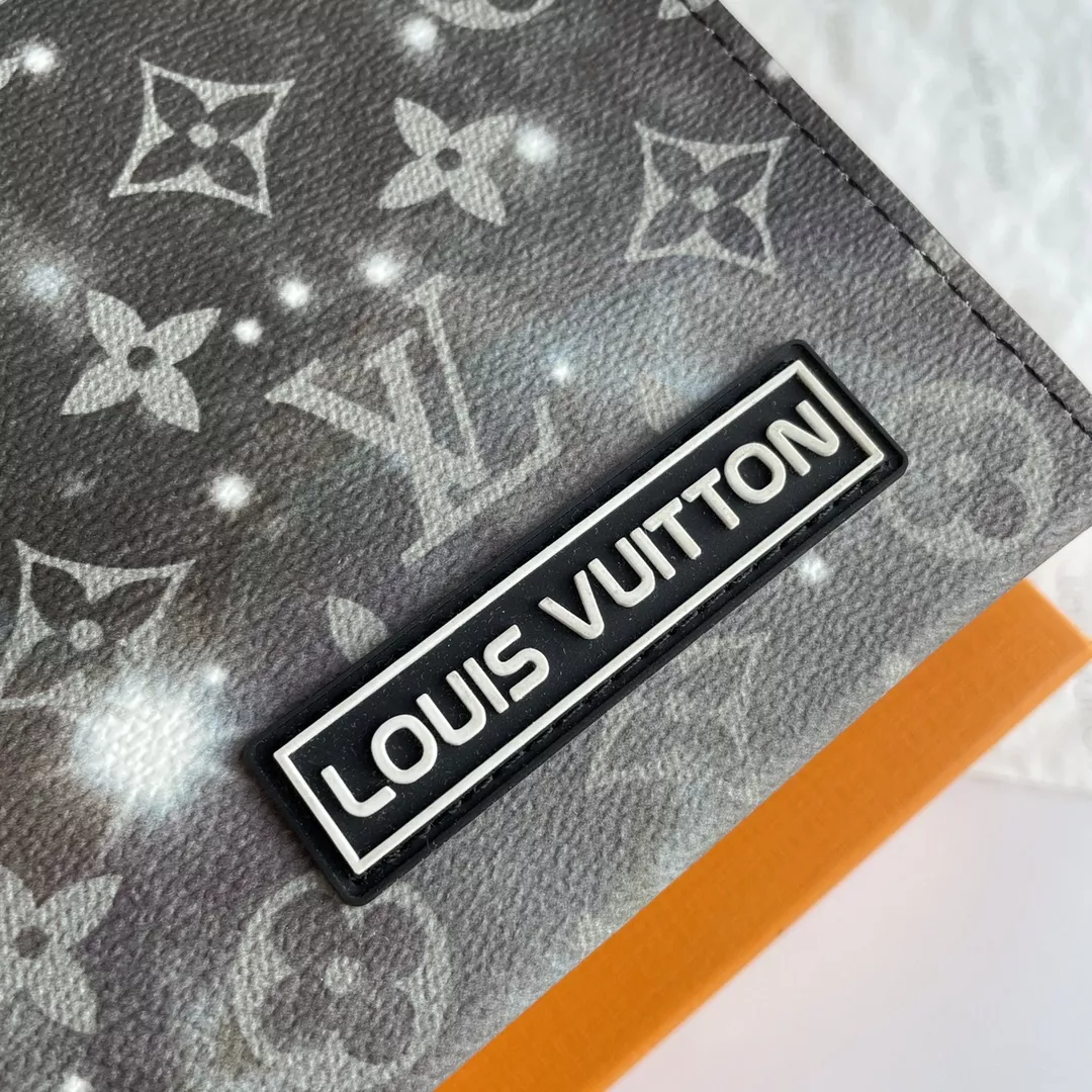Louis Vuitton AAA Quality Wallets Sophisticated 544