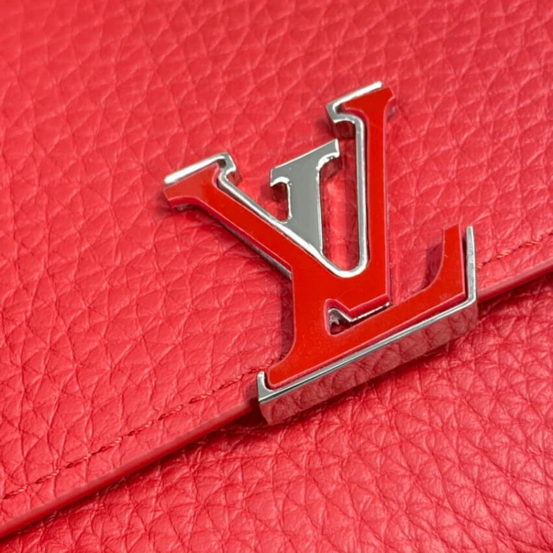 Cowhidele Louis Vuitton Capucines Compact Wallet - Image 6