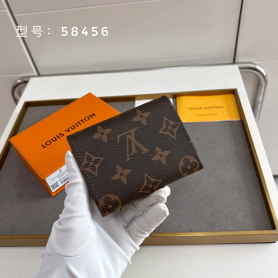 Louis Vuitton Card Case For Unisex Unique 6411 - Image 3