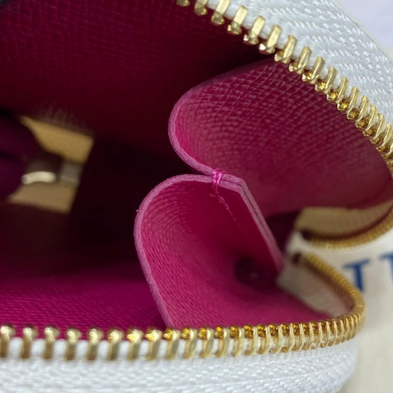 Zip closu Louis Vuitton Damier Azur Round Coin Purse - Image 10