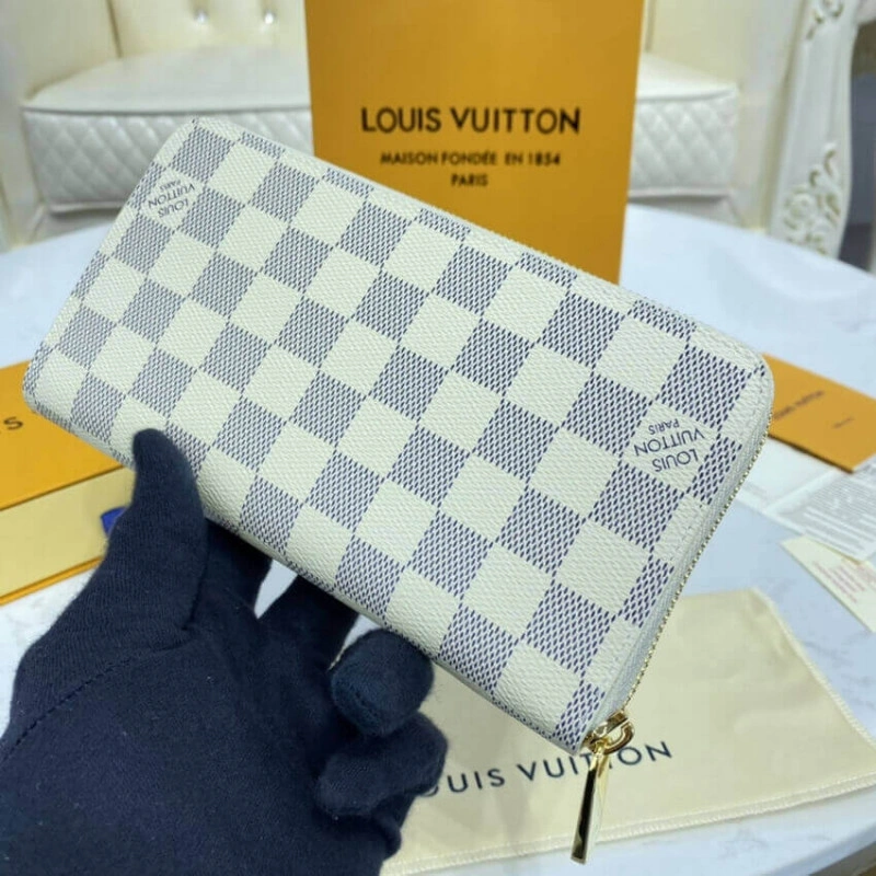 3 large g Louis Vuitton Damier Azur Zippy Wallet Beige - Image 4