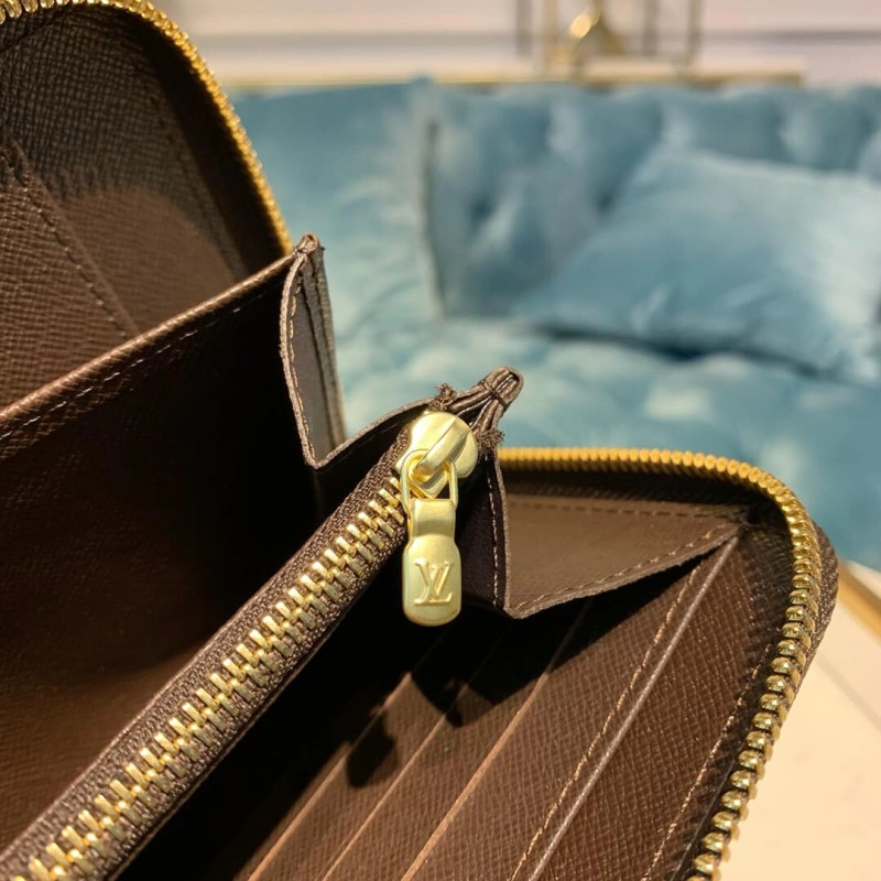 1 zipped Louis Vuitton Damier Ebene Canvas Zippy Organizer Wallet - Image 8