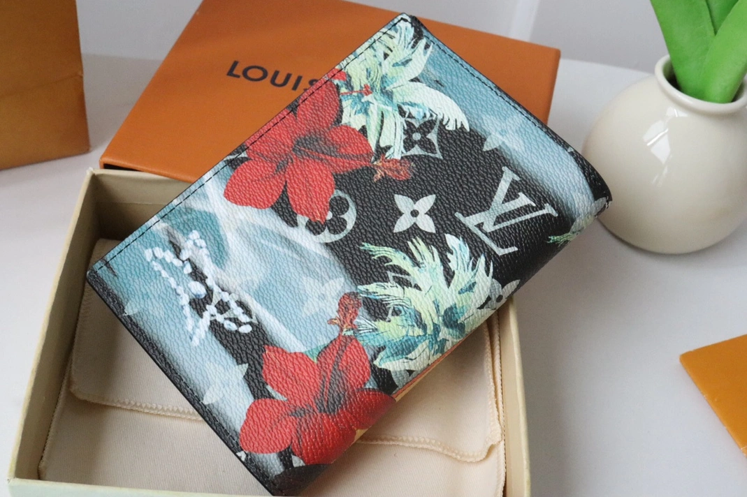Louis Vuitton LV Card Case EyeCatching 9711