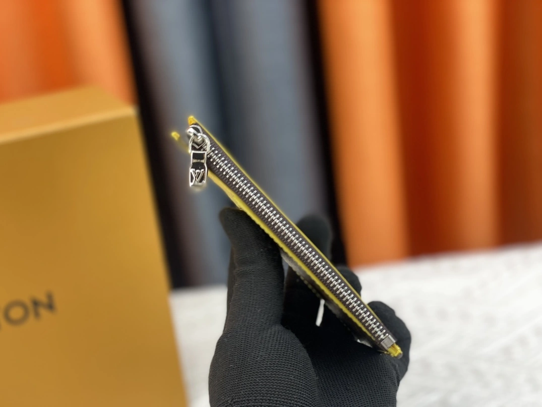 Louis Vuitton LV Card Case For Women GoAnywhere 117 - Image 3