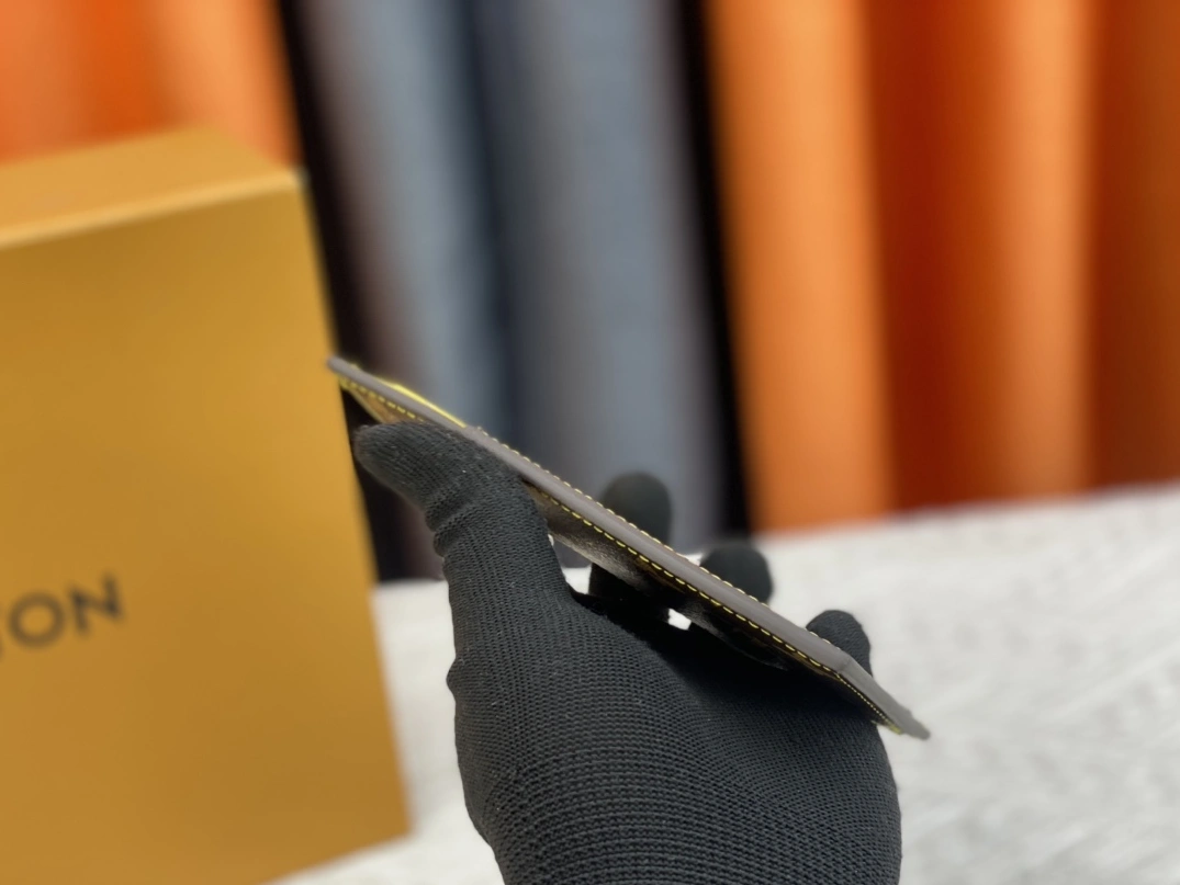 Louis Vuitton LV Card Case For Women GoAnywhere 117 - Image 4