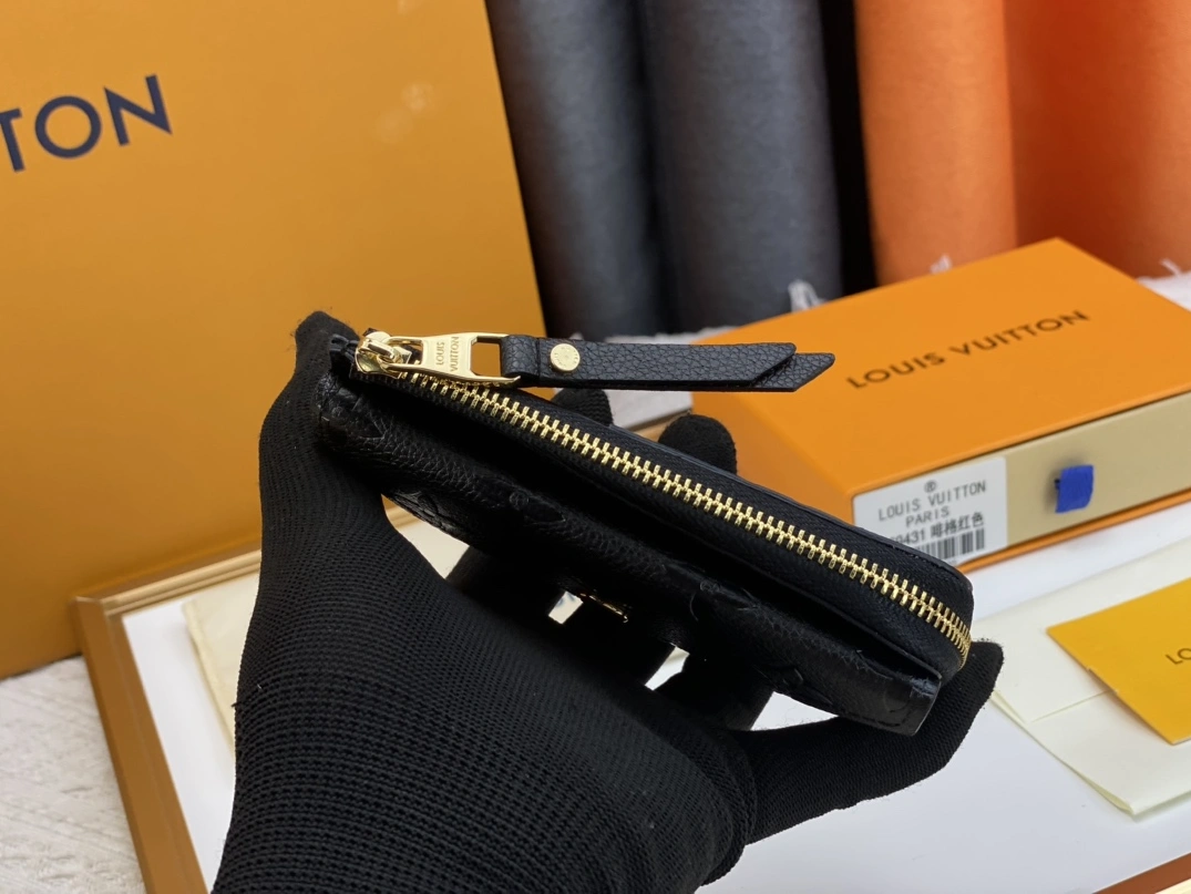 Louis Vuitton LV Card Case For Women GoAnywhere 4562 - Image 3