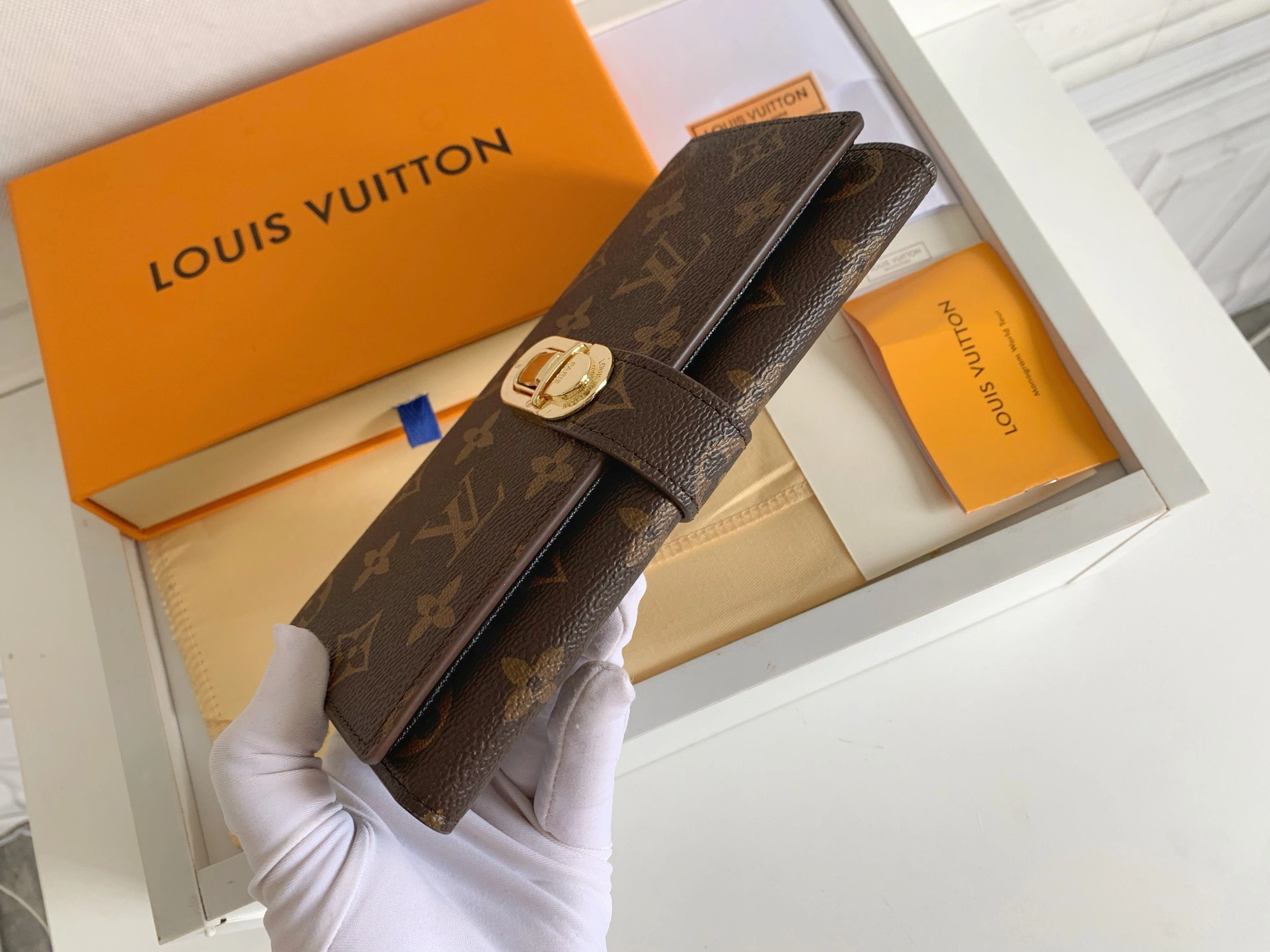 Louis Vuitton LV Card Case For Women StreetReady 7678 - Image 3