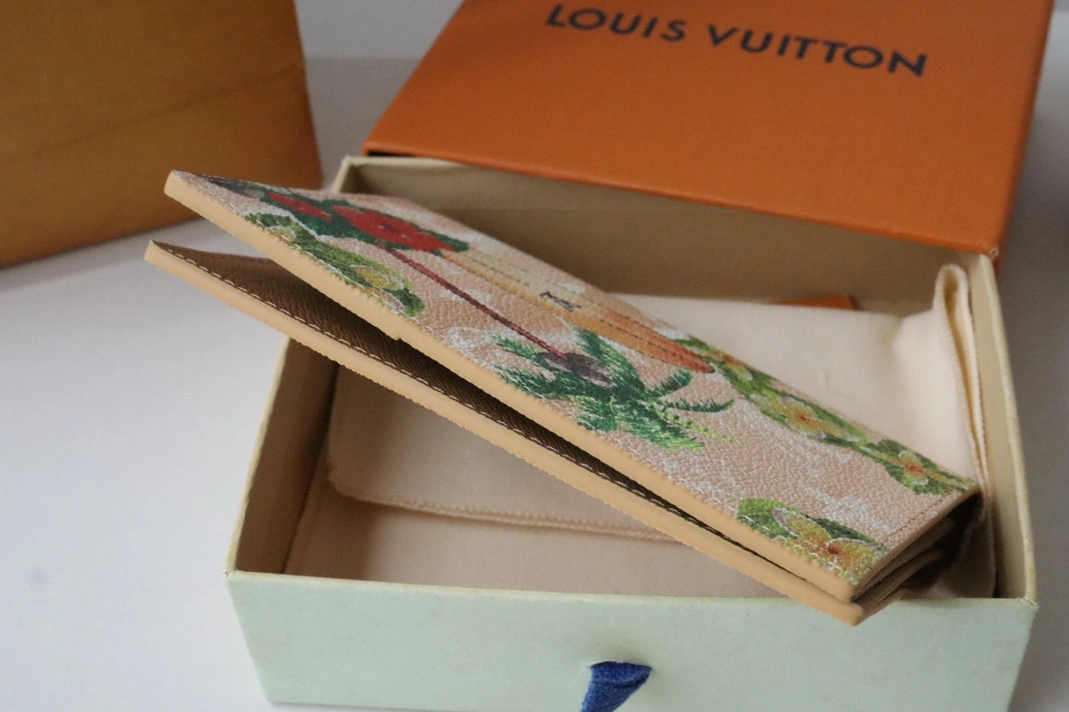 Louis Vuitton LV Card Case NewStyle 9916