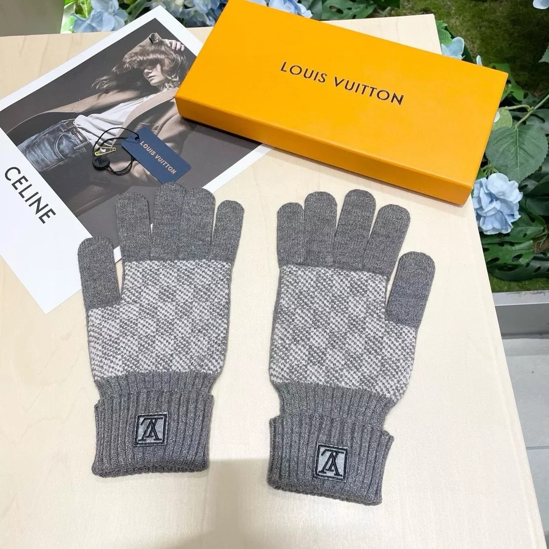 Louis Vuitton LV Gloves SportInspired 7530