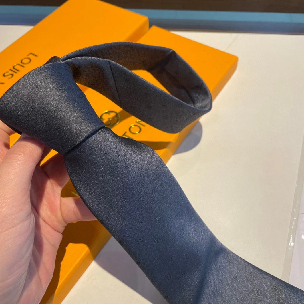 Louis Vuitton LV Necktie For Men Modern 4867 - Image 4