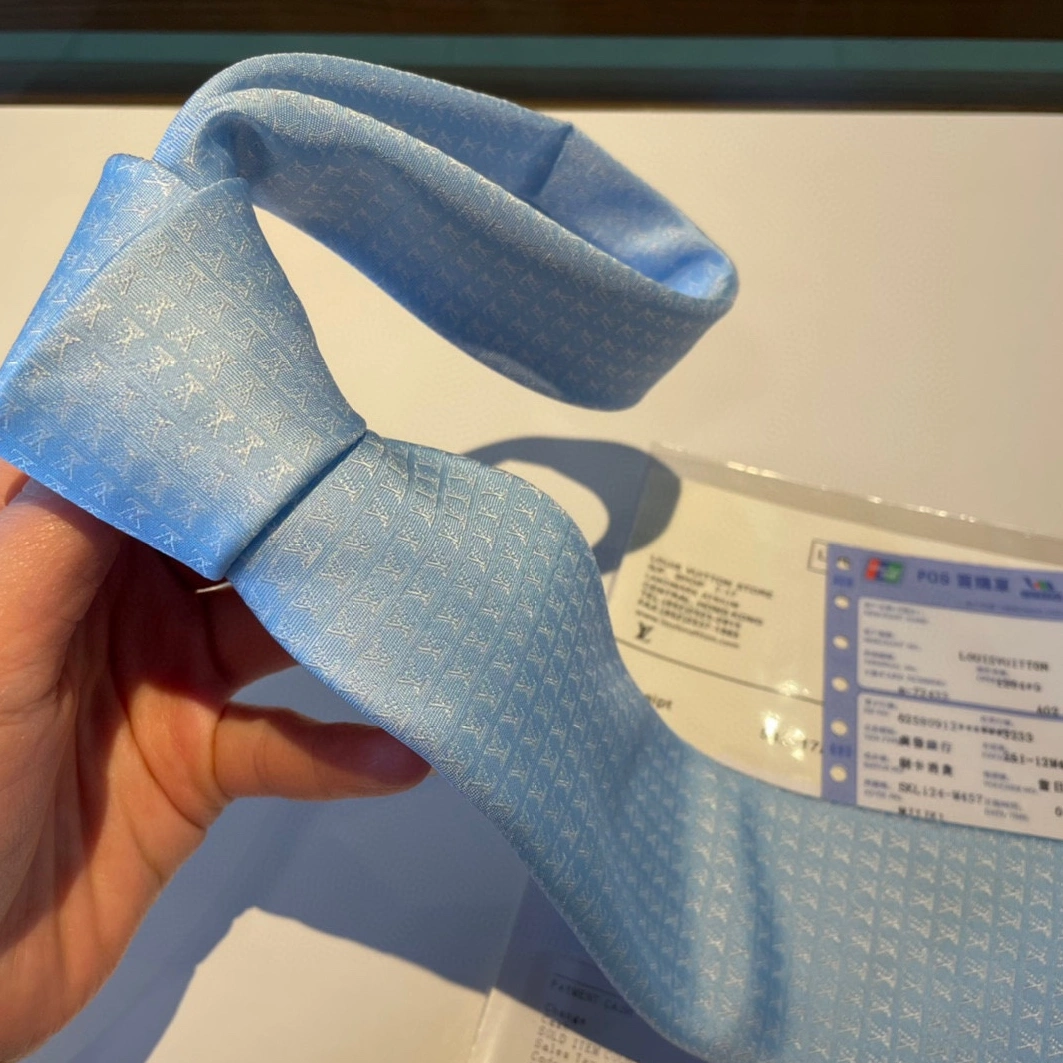 Louis Vuitton LV Necktie For Men StreetReady 4040 - Image 6