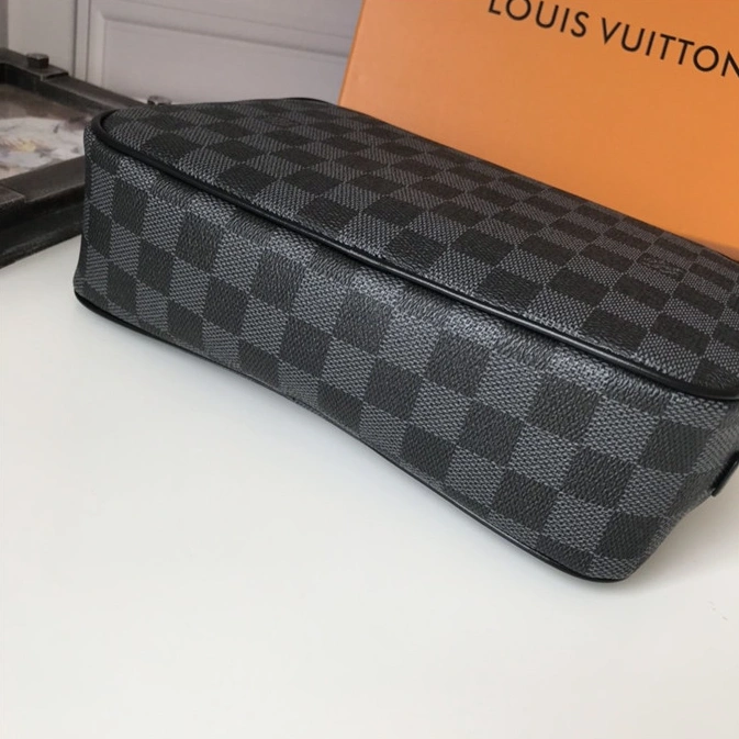 Louis Vuitton LV Quality Toiletry Kits Functional 8865 - Image 5