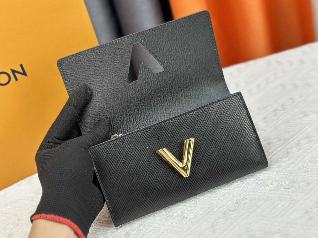 Louis Vuitton LV Wallets Efficient 1754 - Image 6