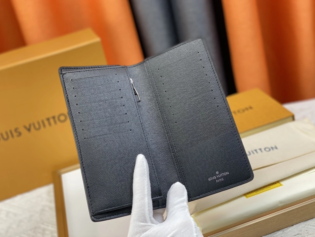 Louis Vuitton LV Wallets For Unisex Lightweight 5858 - Image 3