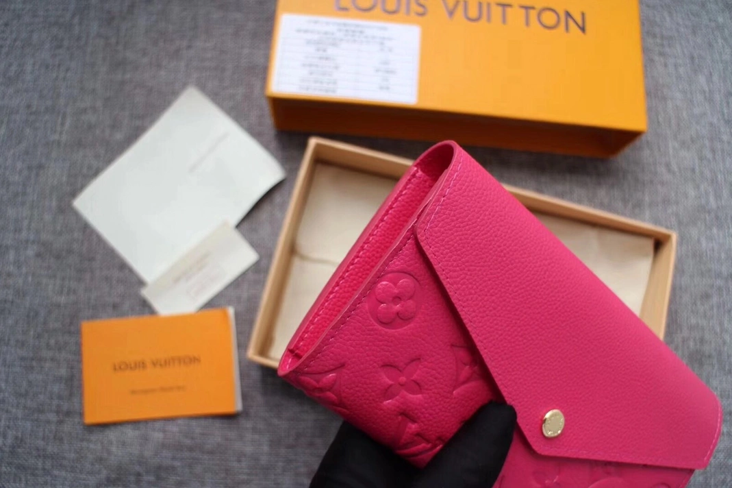 Louis Vuitton LV Wallets For Women Stylish 245 - Image 3