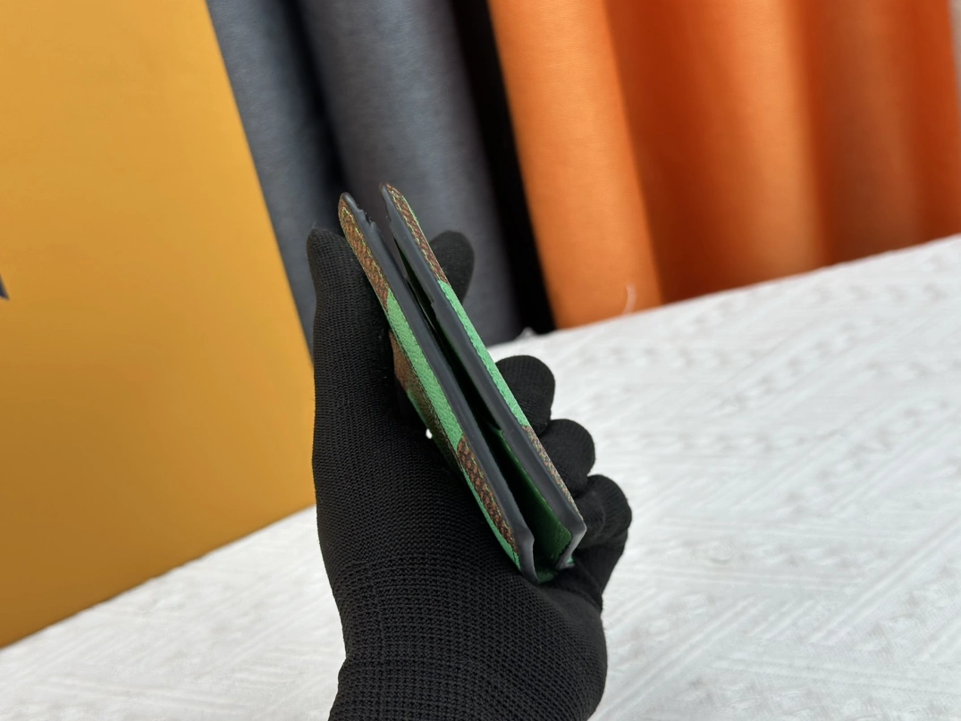 Louis Vuitton LV Wallets Versatile 4125 - Image 4