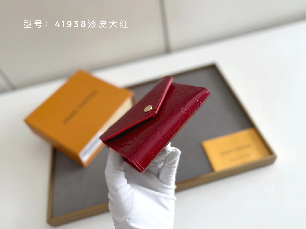 Louis Vuitton LV Wallets Versatile 5545