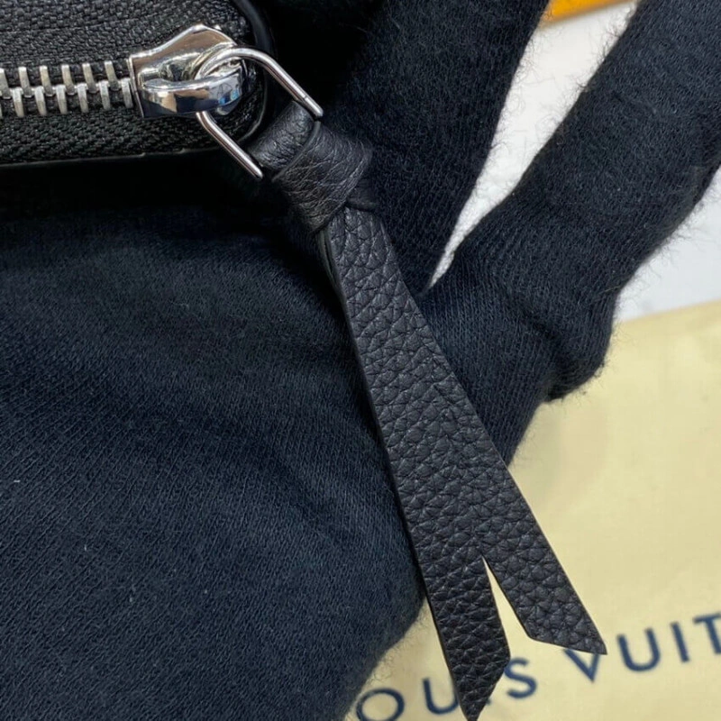 11 x 8.5 Louis Vuitton Lockme Zippy Coin Purse Black - Image 7