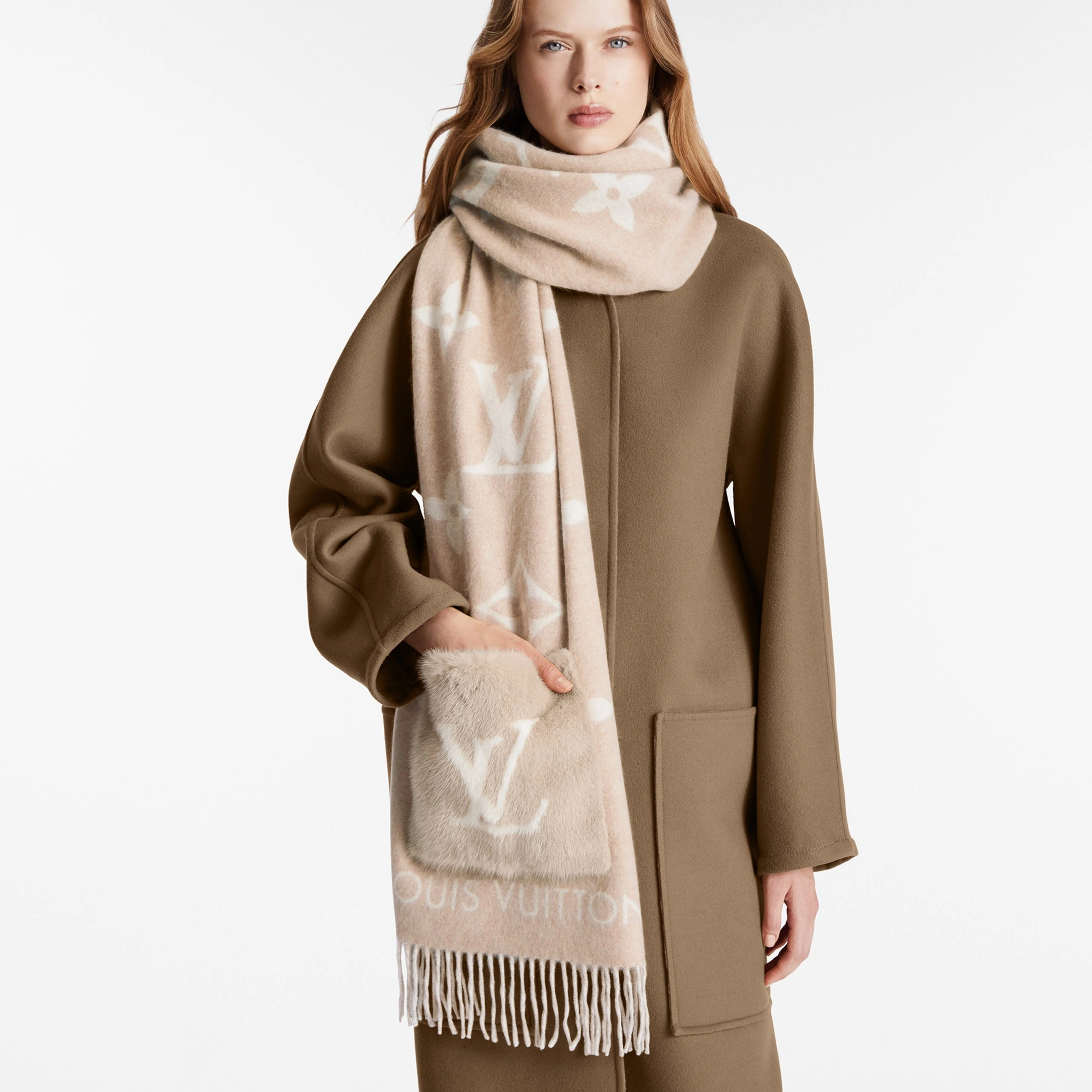 Louis Vuitton M74354 Cold Reykjavik Beige Scarf - Image 6