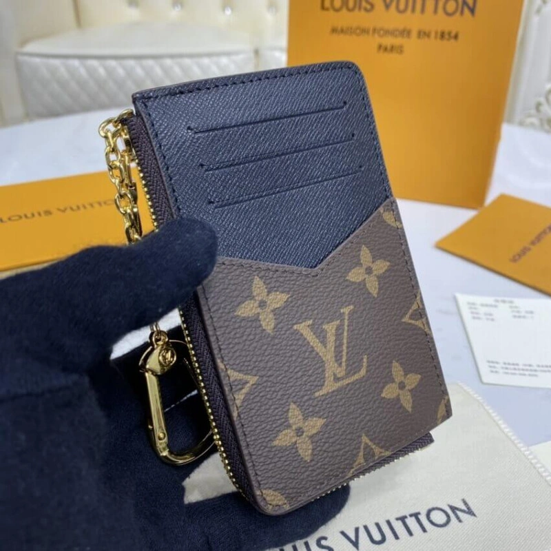 Lzip clos Louis Vuitton Monogram Canvas Card Holder Recto Verso - Image 3