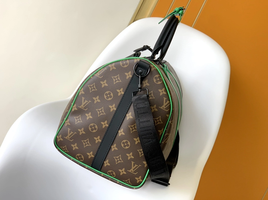 Louis Vuitton Travel Bags Breathable 8757