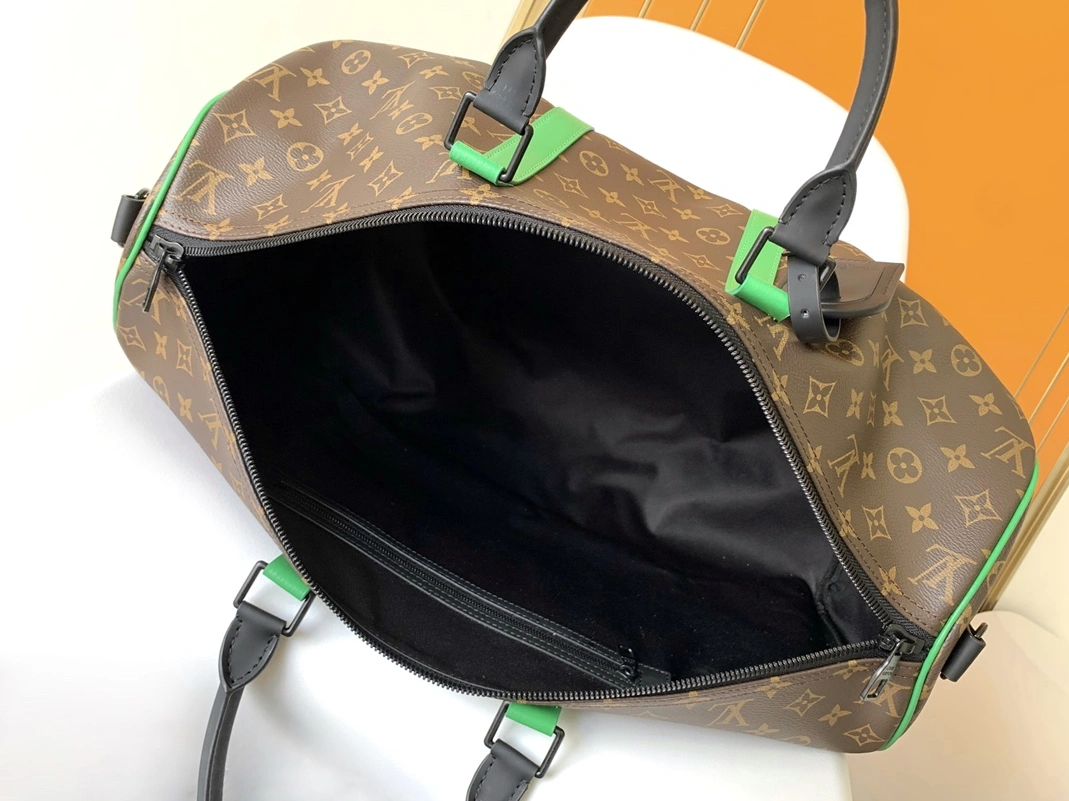 Louis Vuitton Travel Bags Breathable 8757 - Image 8