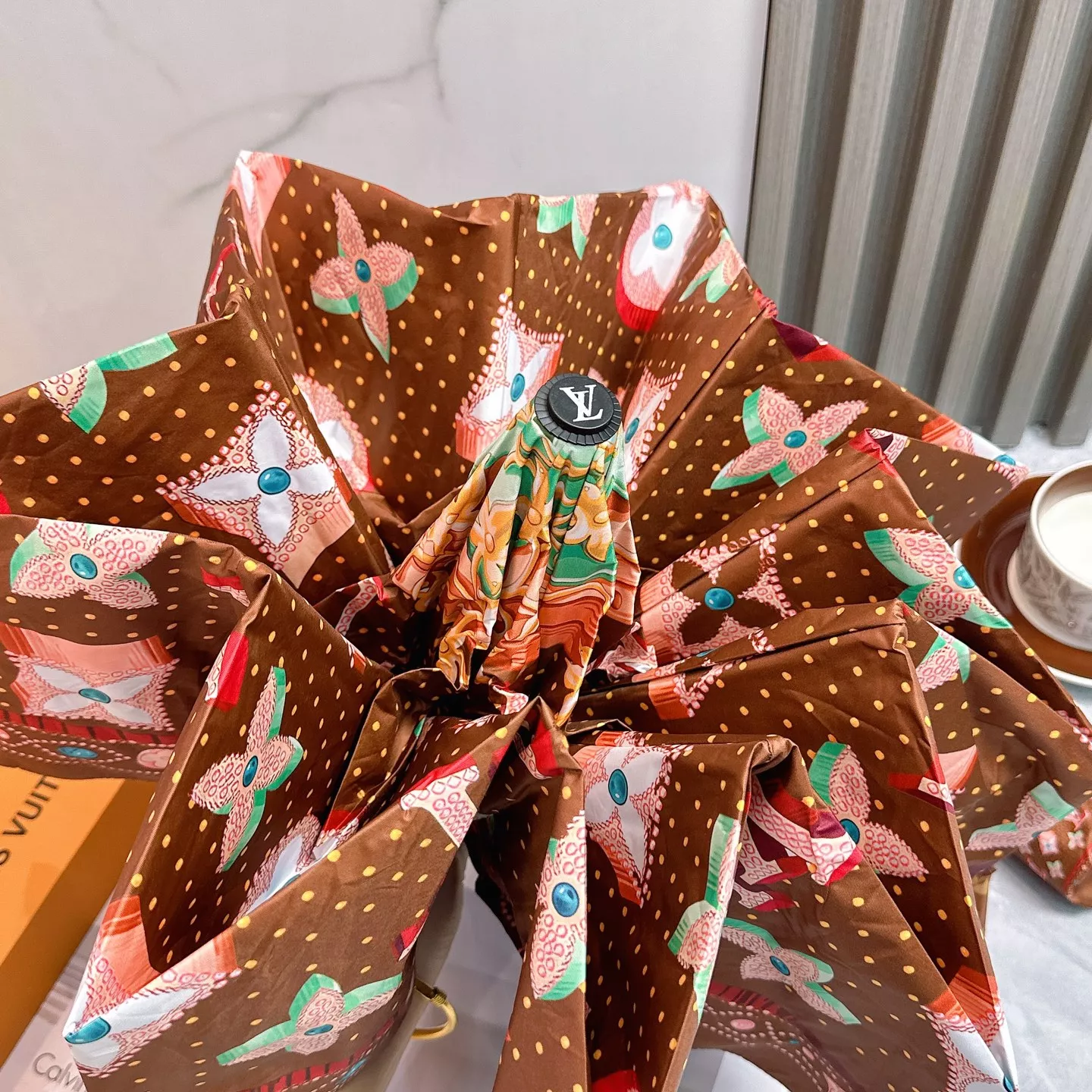 Louis Vuitton Umbrellas Cozy 6422 - Image 4